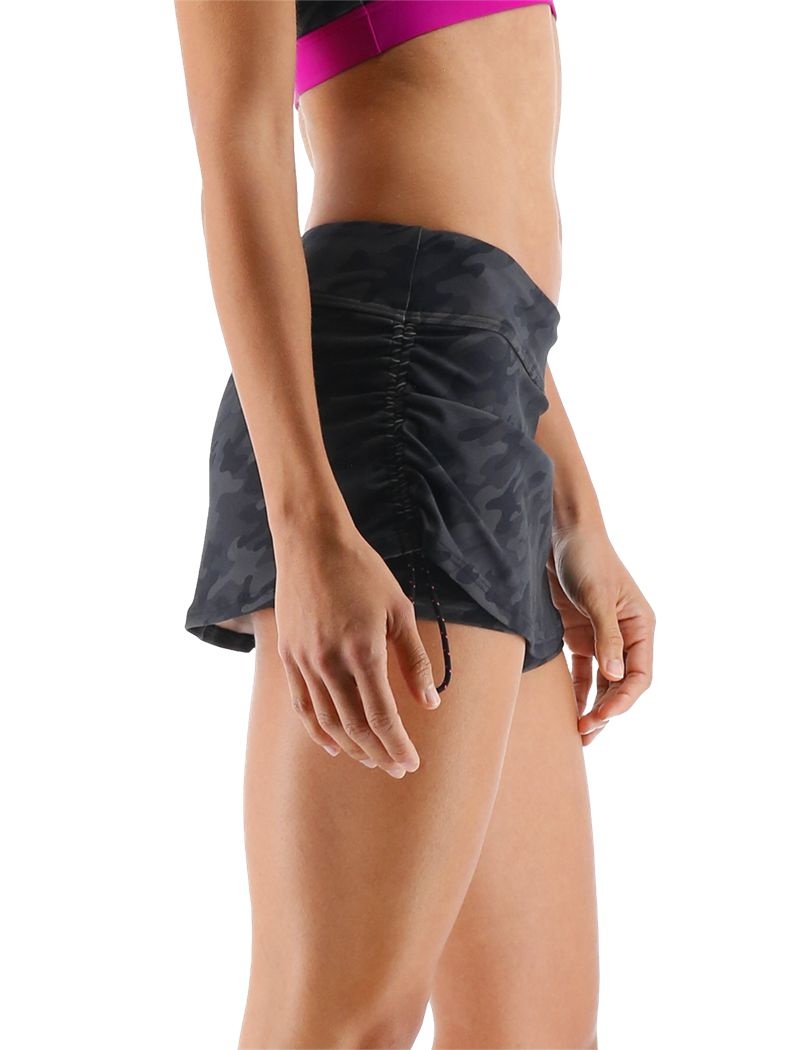 Black Camo Tyr Durafast Elite® Della Women's Shorts | US-TEUD47365